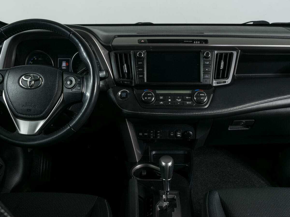 Купить Toyota RAV4 с пробегом. Фото: #9