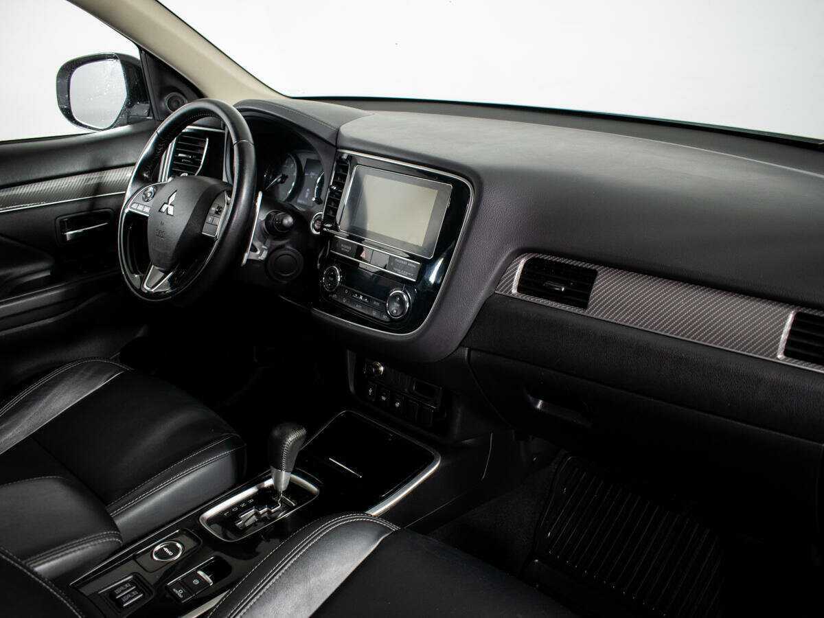 Купить Mitsubishi Outlander с пробегом. Фото: #8