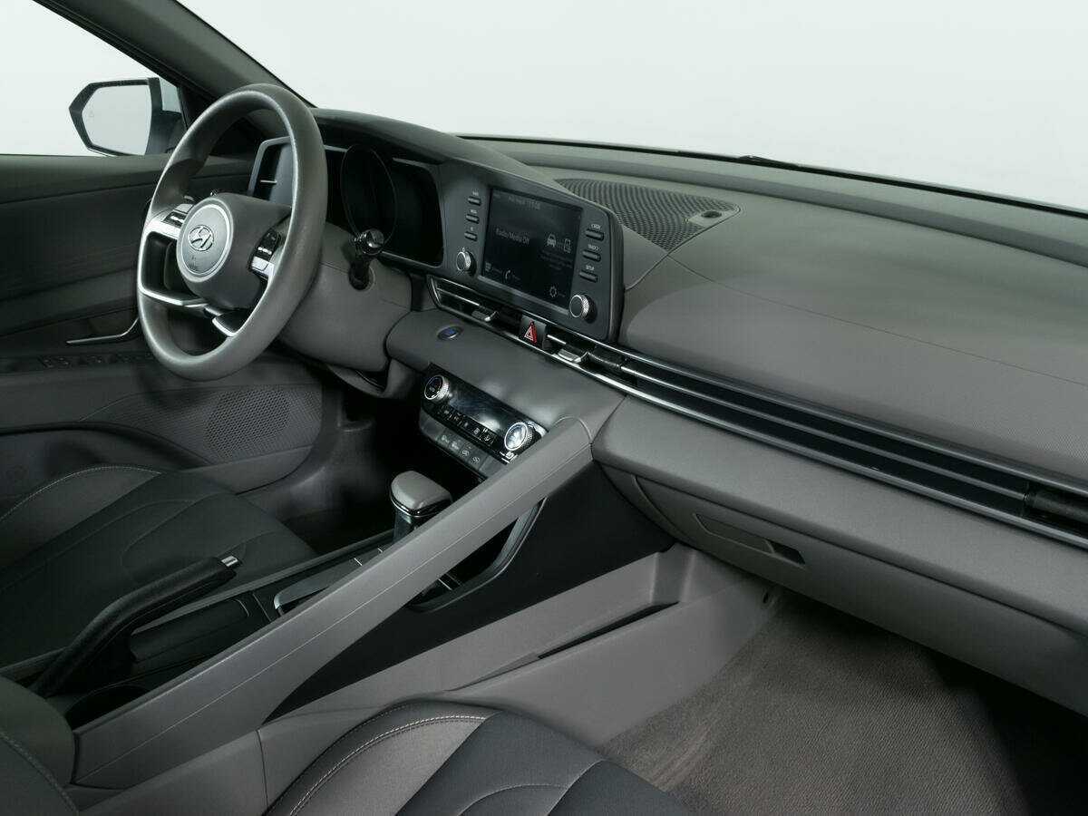 Купить Hyundai Elantra с пробегом. Фото: #8