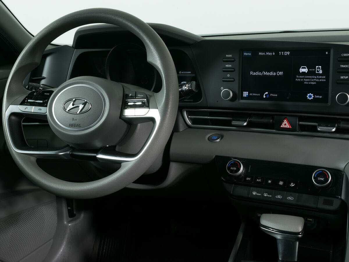 Купить Hyundai Elantra с пробегом. Фото: #10