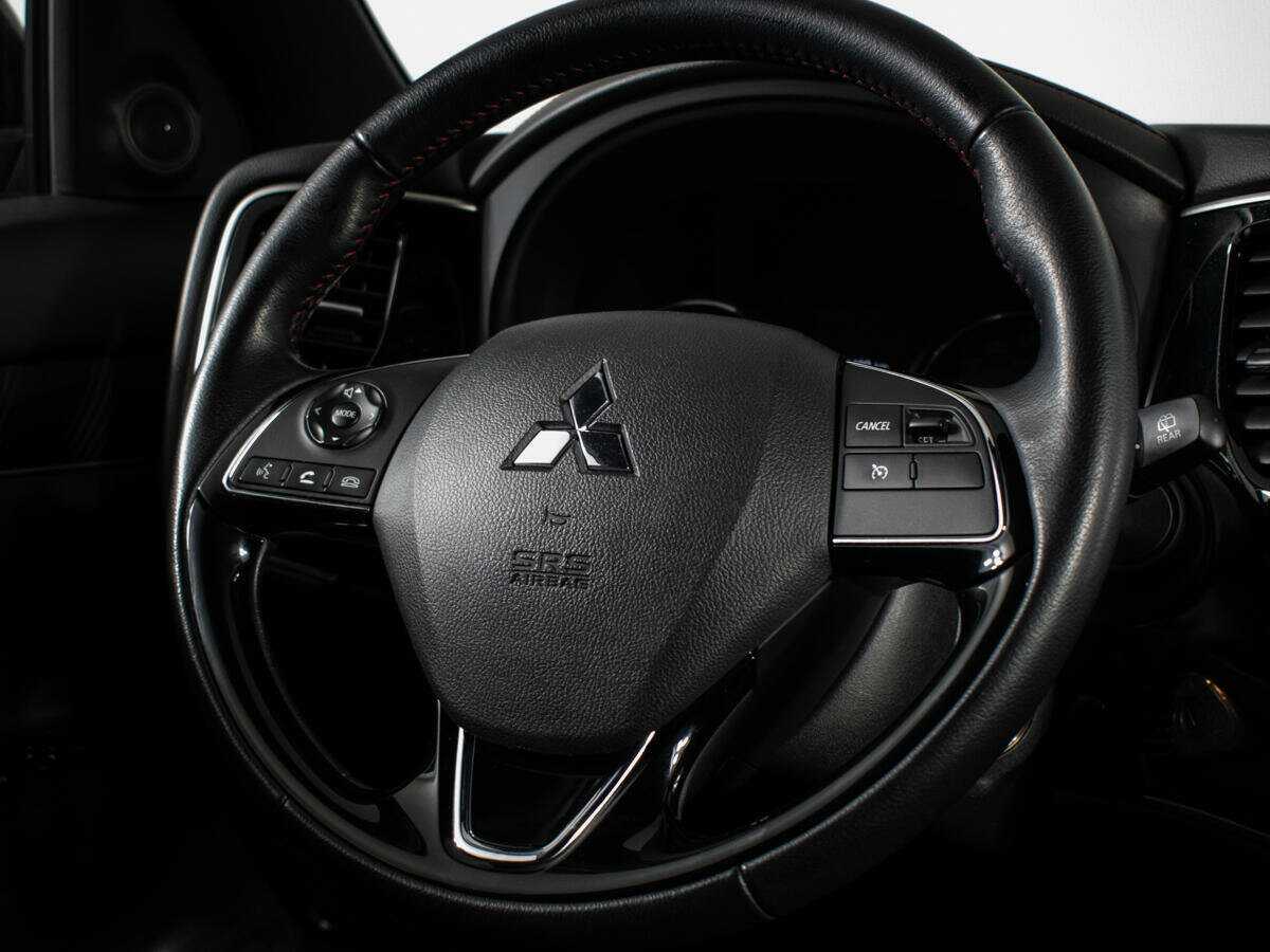 Купить Mitsubishi Outlander с пробегом. Фото: #9