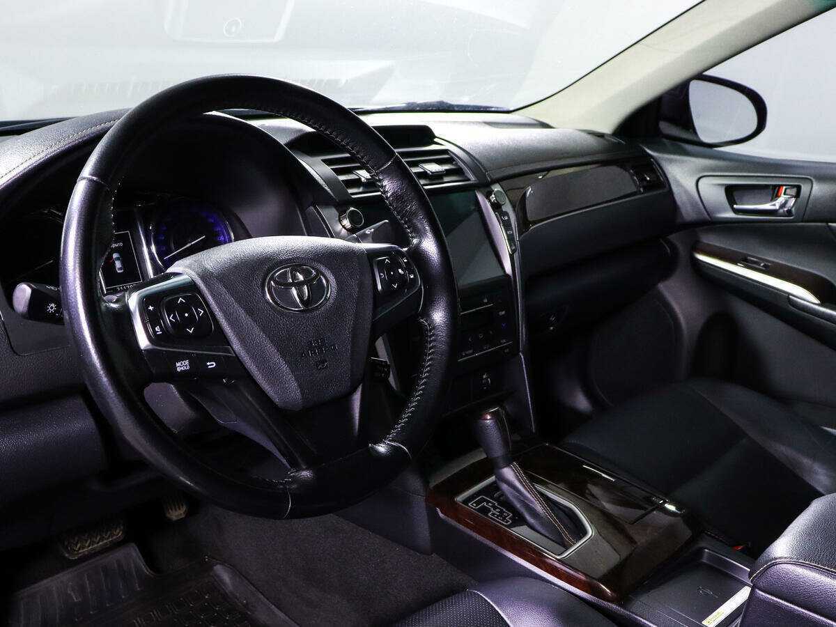 Купить Toyota Camry с пробегом. Фото: #11