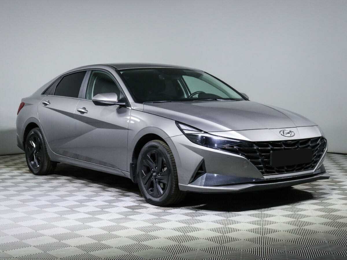 Купить Hyundai Elantra с пробегом. Фото: #2