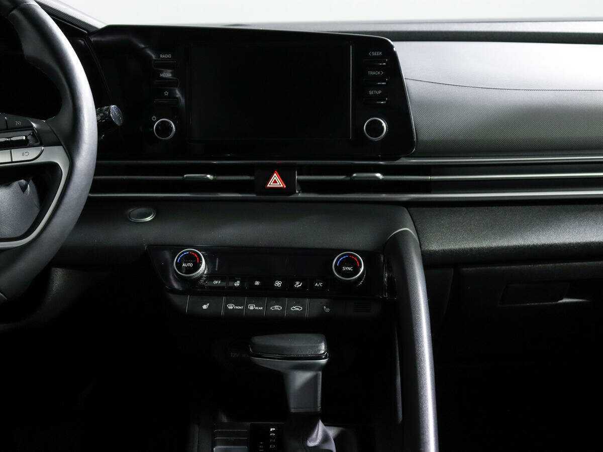 Купить Hyundai Elantra с пробегом. Фото: #12
