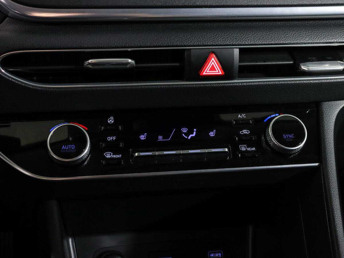 Купить Hyundai Sonata с пробегом. Фото: #23