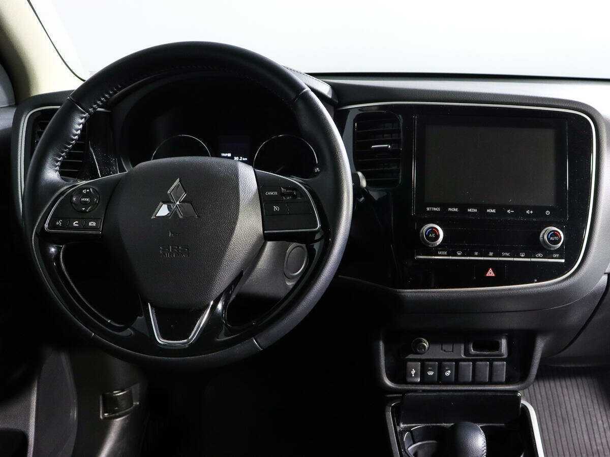 Купить Mitsubishi Outlander с пробегом. Фото: #9