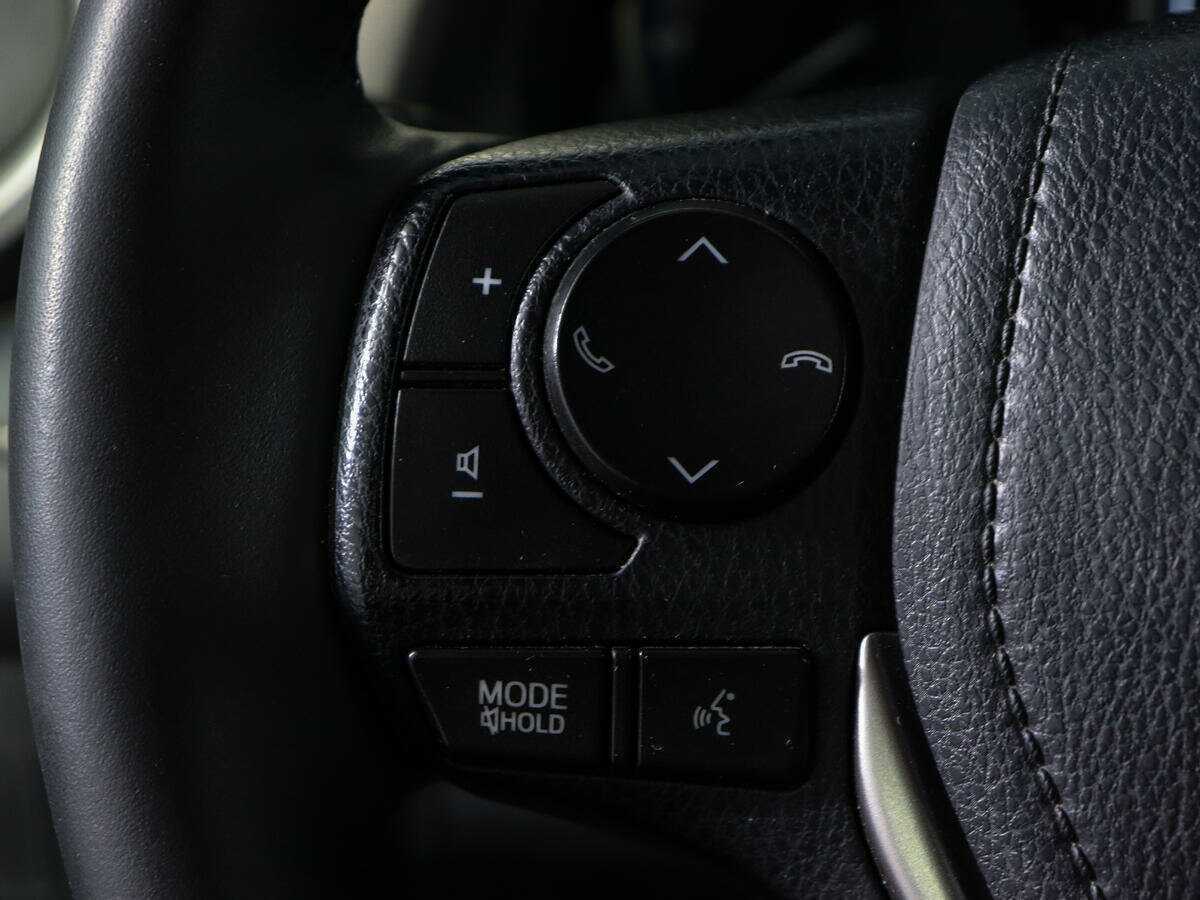 Купить Toyota RAV4 с пробегом. Фото: #16