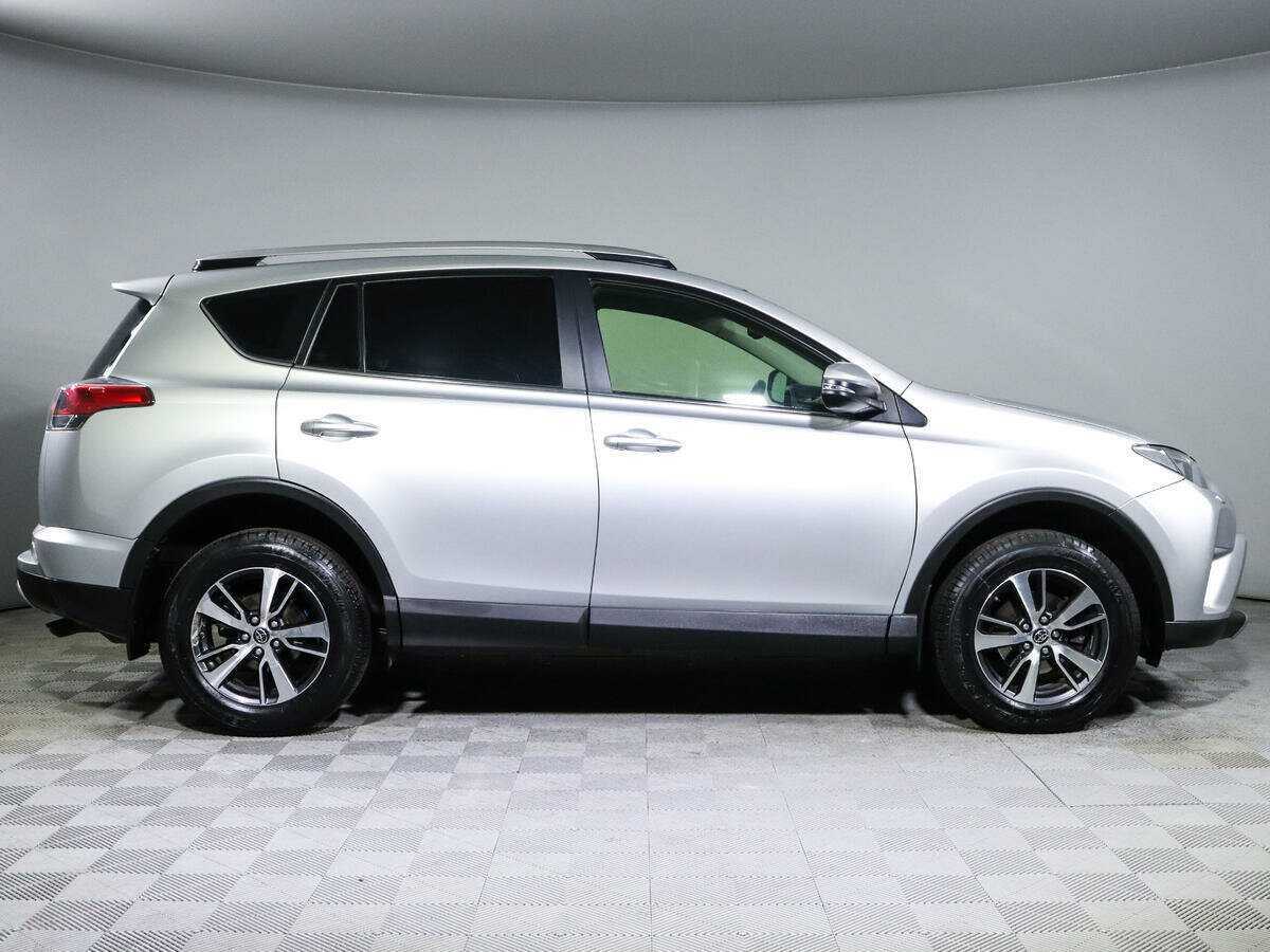 Купить Toyota RAV4 с пробегом. Фото: #3