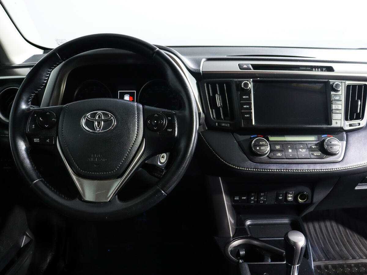 Купить Toyota RAV4 с пробегом. Фото: #9