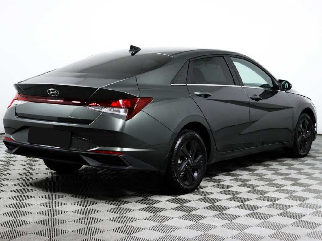 Купить Hyundai Elantra с пробегом. Фото: #4