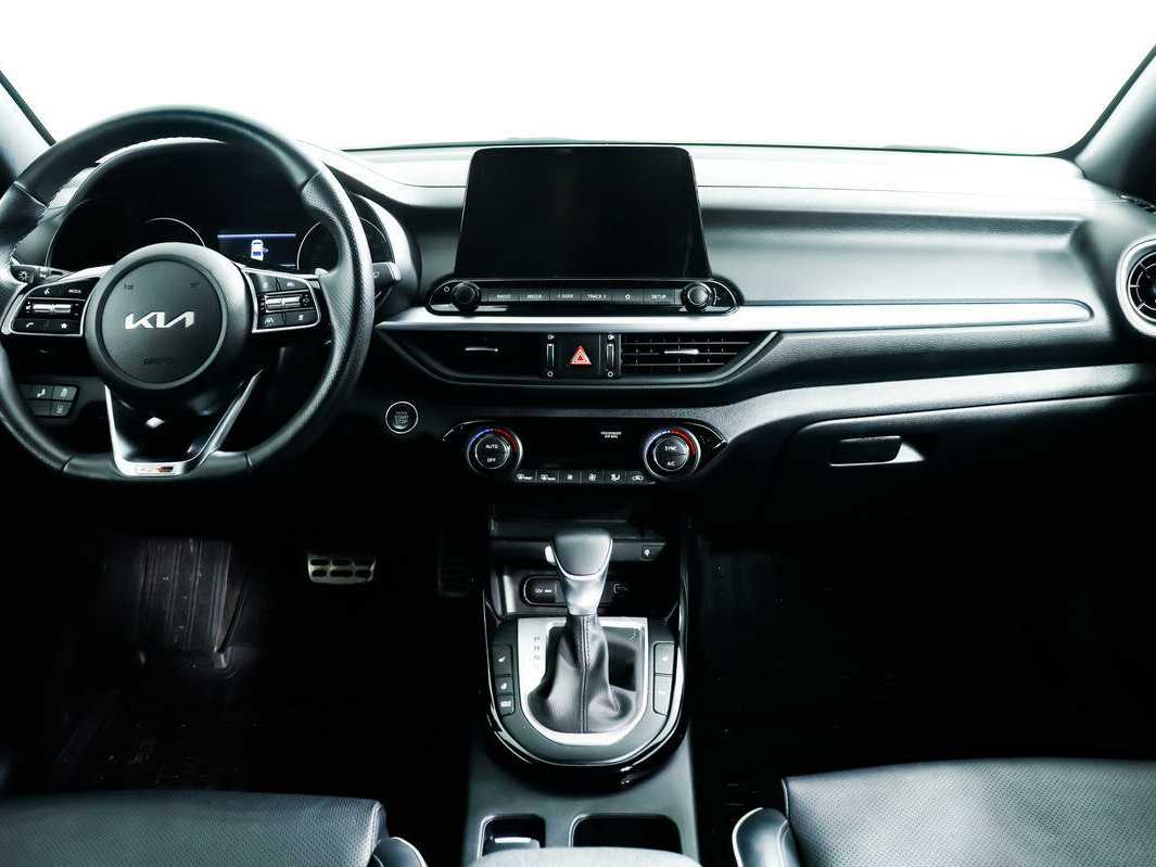 Купить Kia Cerato с пробегом. Фото: #10