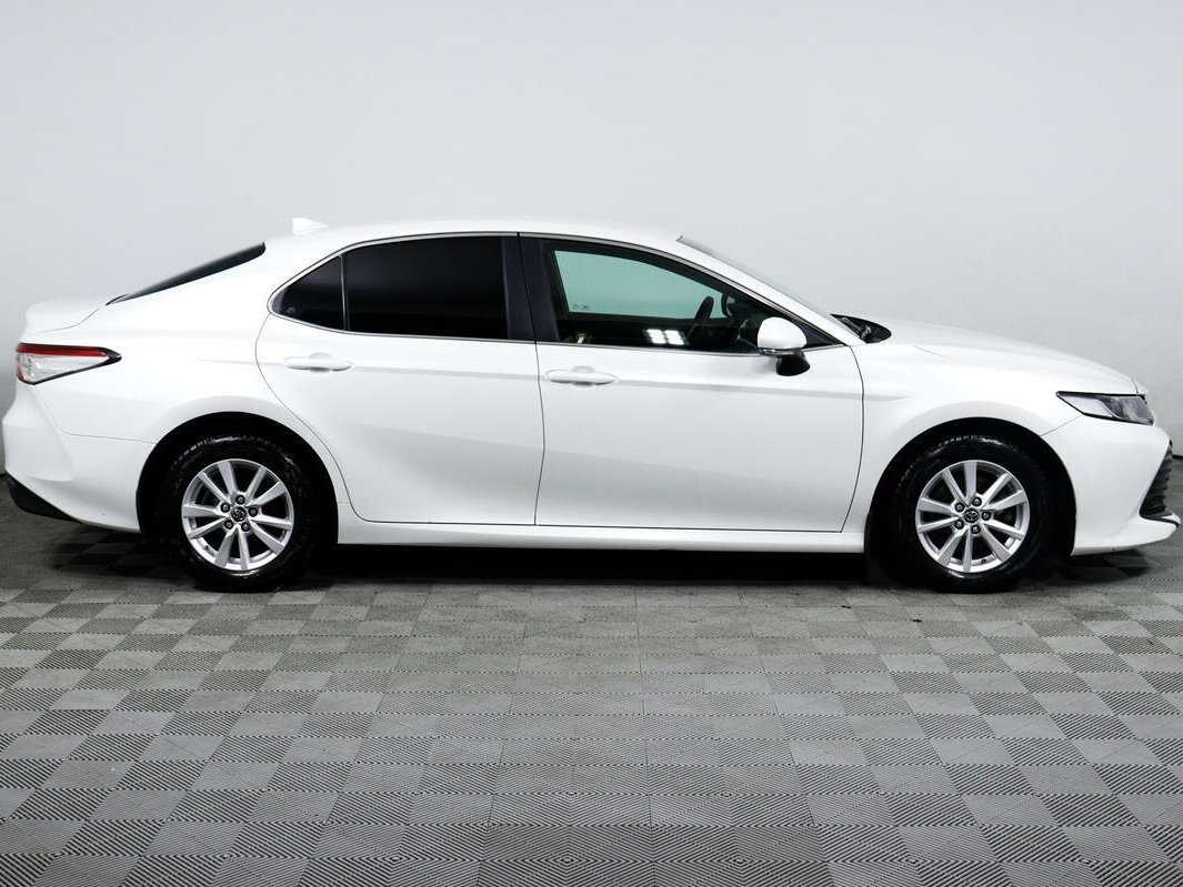 Купить Toyota Camry с пробегом. Фото: #3