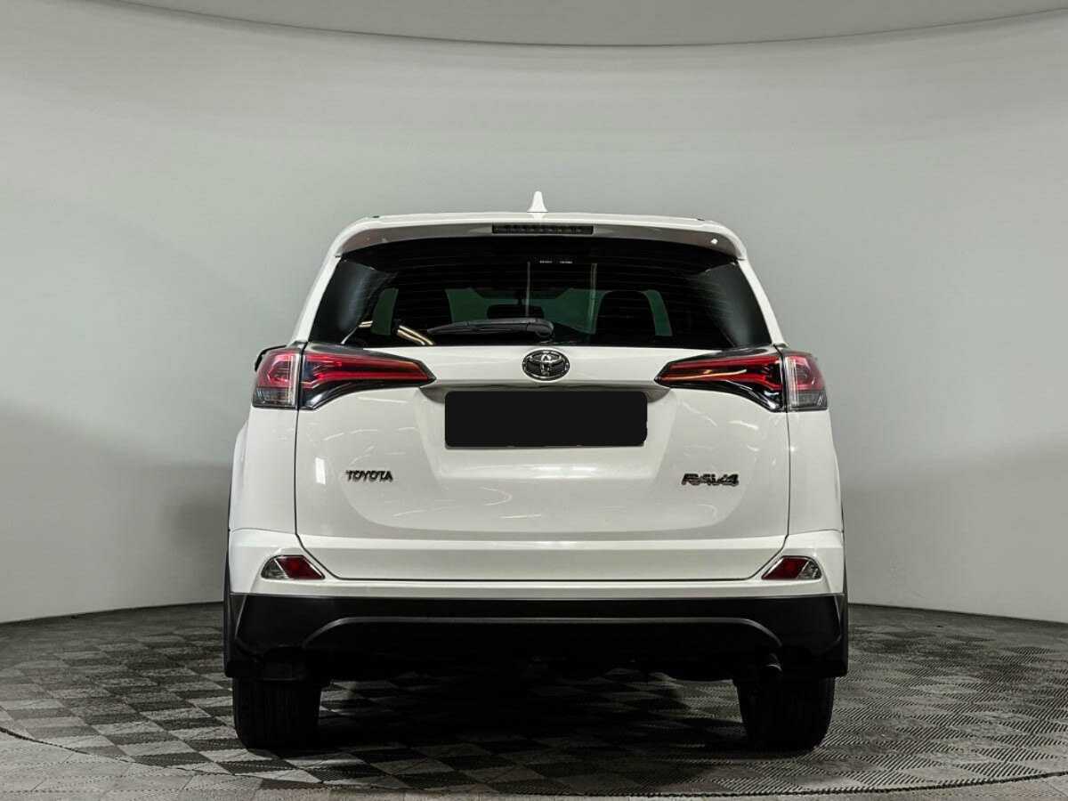 Купить Toyota RAV4 с пробегом. Фото: #4