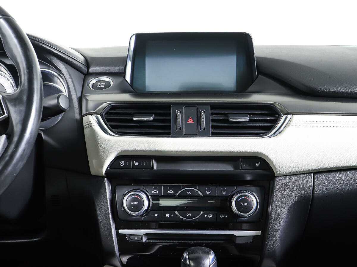 Купить Mazda 6 с пробегом. Фото: #11