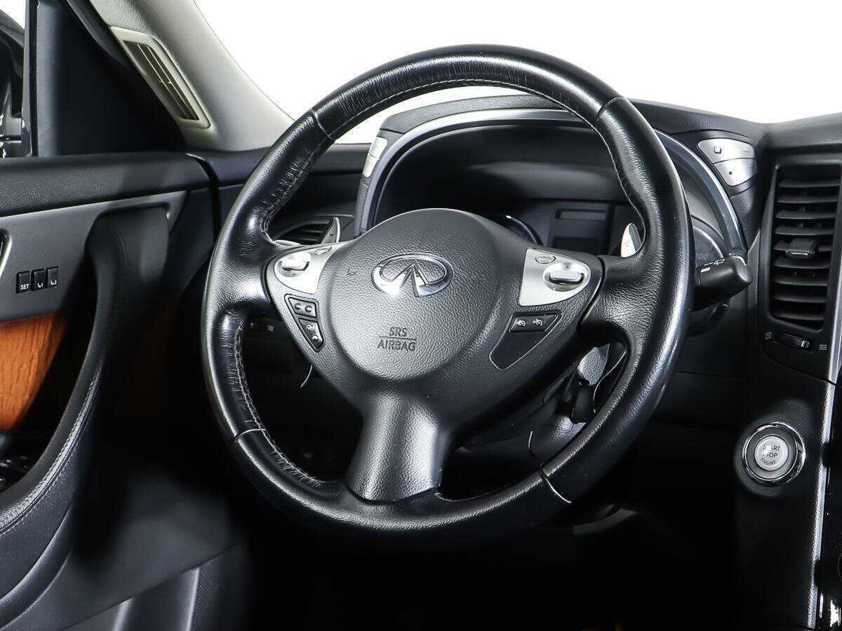Купить Infiniti FX с пробегом. Фото: #14