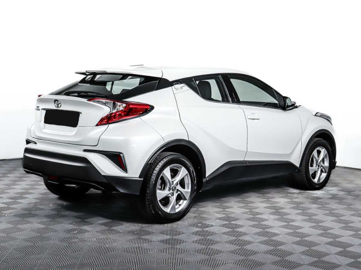 Купить Toyota C-HR с пробегом. Фото: #4
