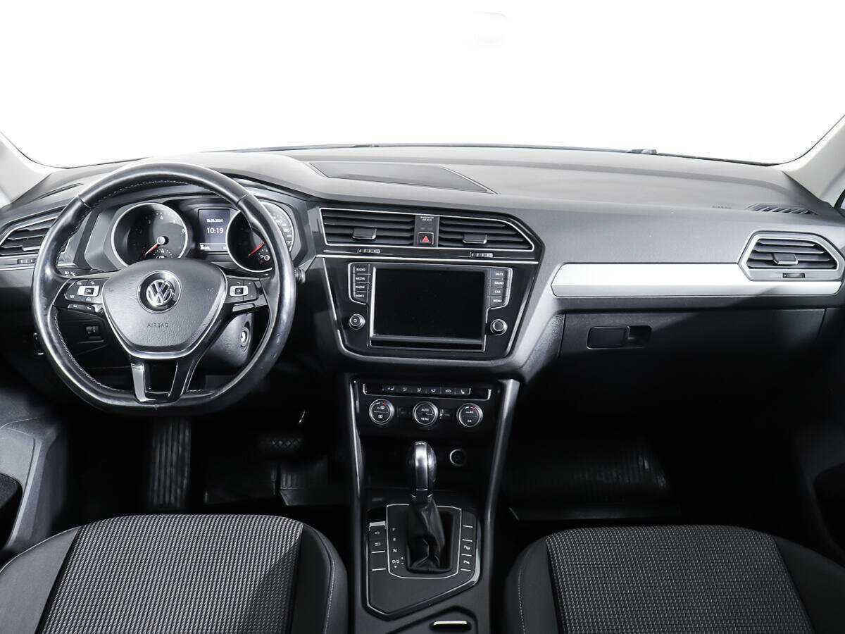 Купить Volkswagen Tiguan с пробегом. Фото: #10