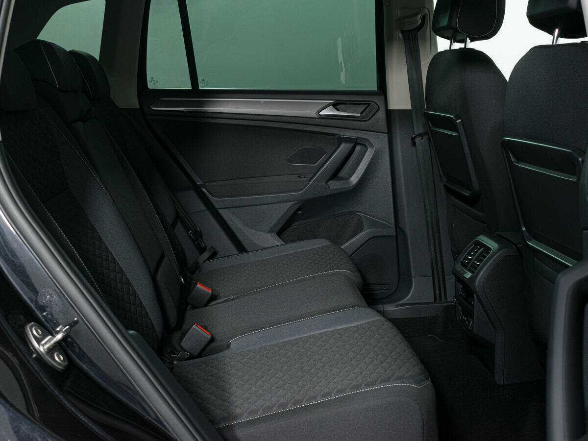 Купить Volkswagen Tiguan с пробегом. Фото: #11