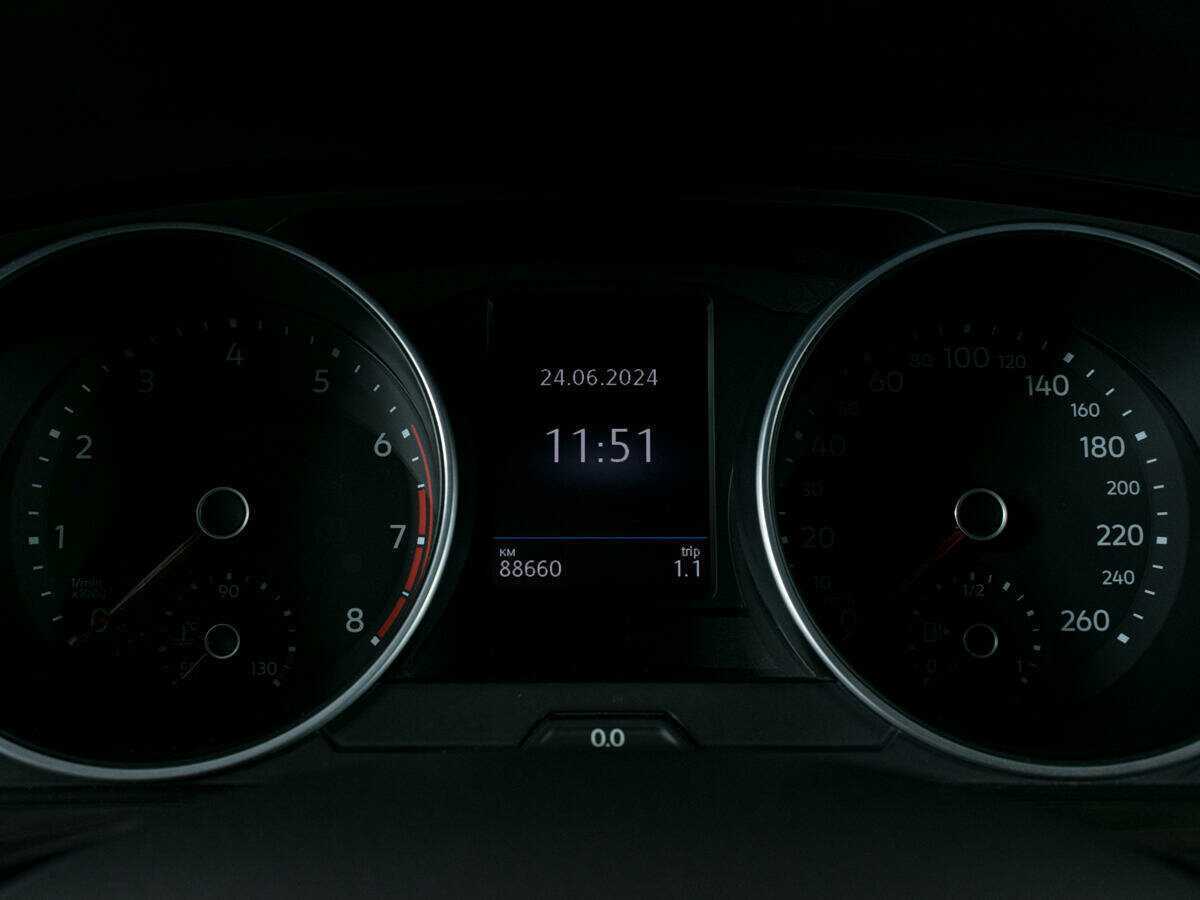 Купить Volkswagen Tiguan с пробегом. Фото: #13