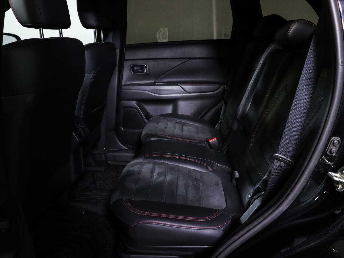 Купить Mitsubishi Outlander с пробегом. Фото: #7
