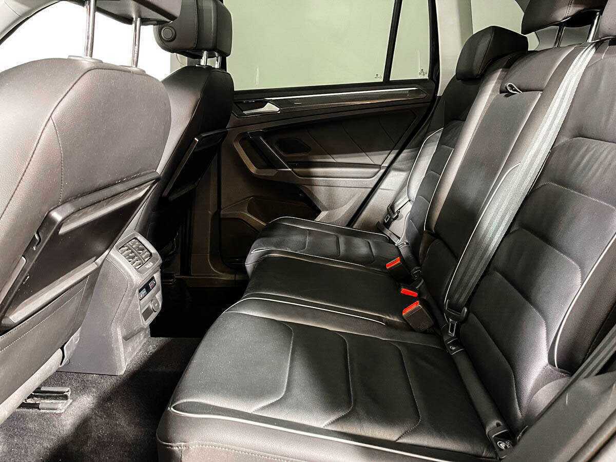 Купить Volkswagen Tiguan с пробегом. Фото: #9