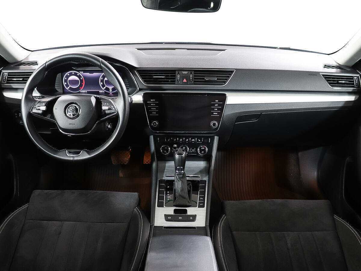 Купить Skoda Superb с пробегом. Фото: #11