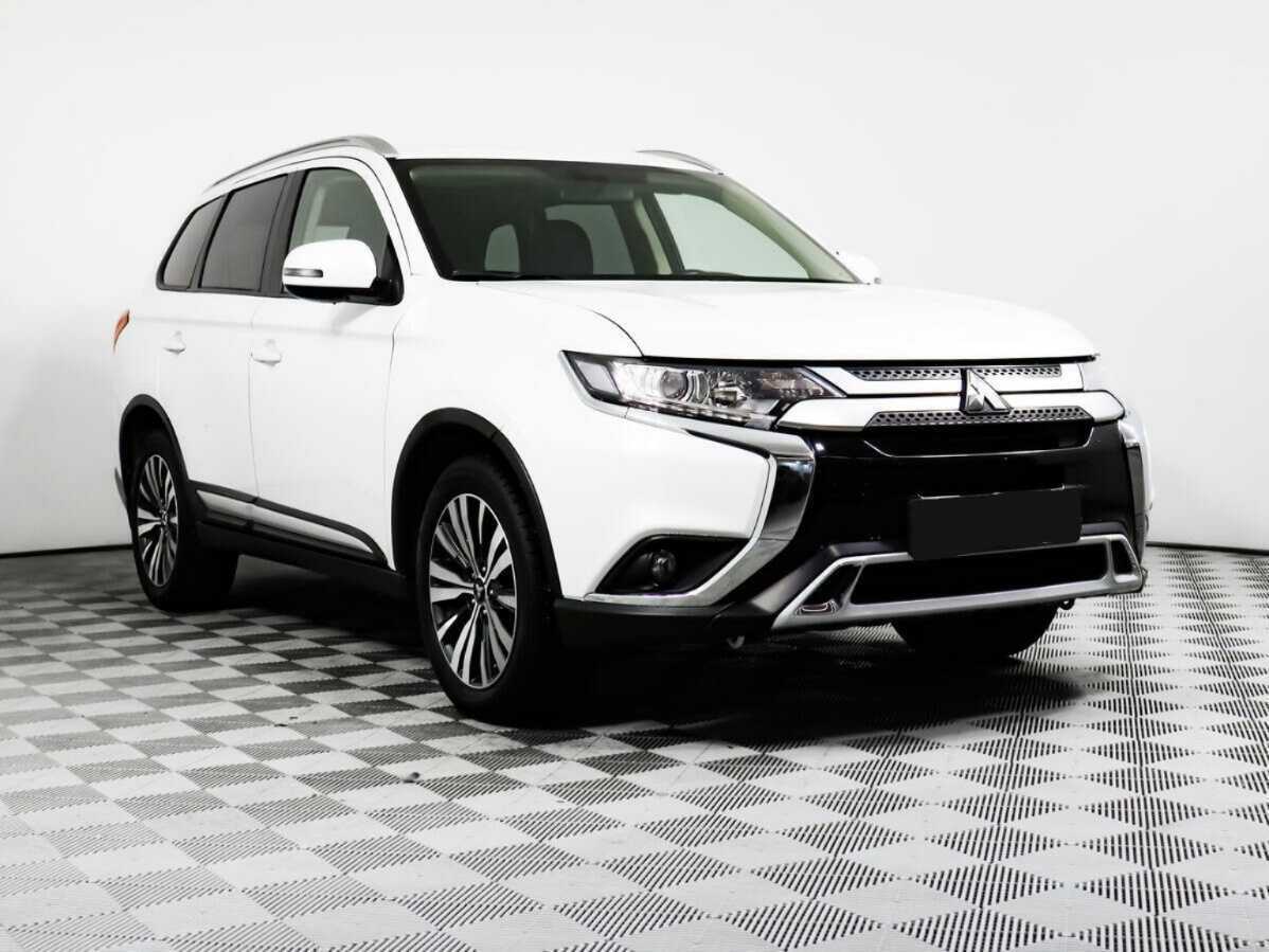 Купить Mitsubishi Outlander с пробегом. Фото: #2