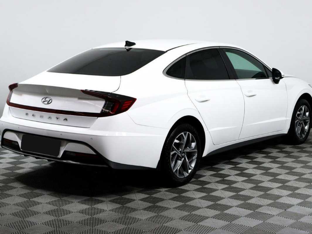 Купить Hyundai Sonata с пробегом. Фото: #4