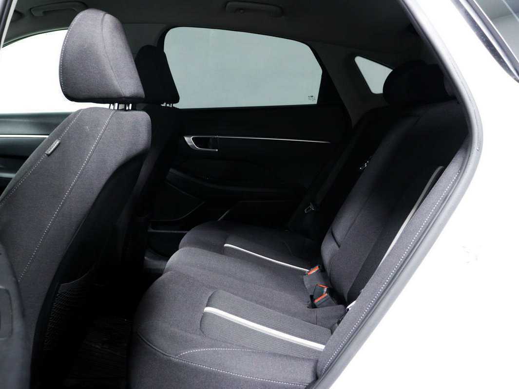 Купить Hyundai Sonata с пробегом. Фото: #11