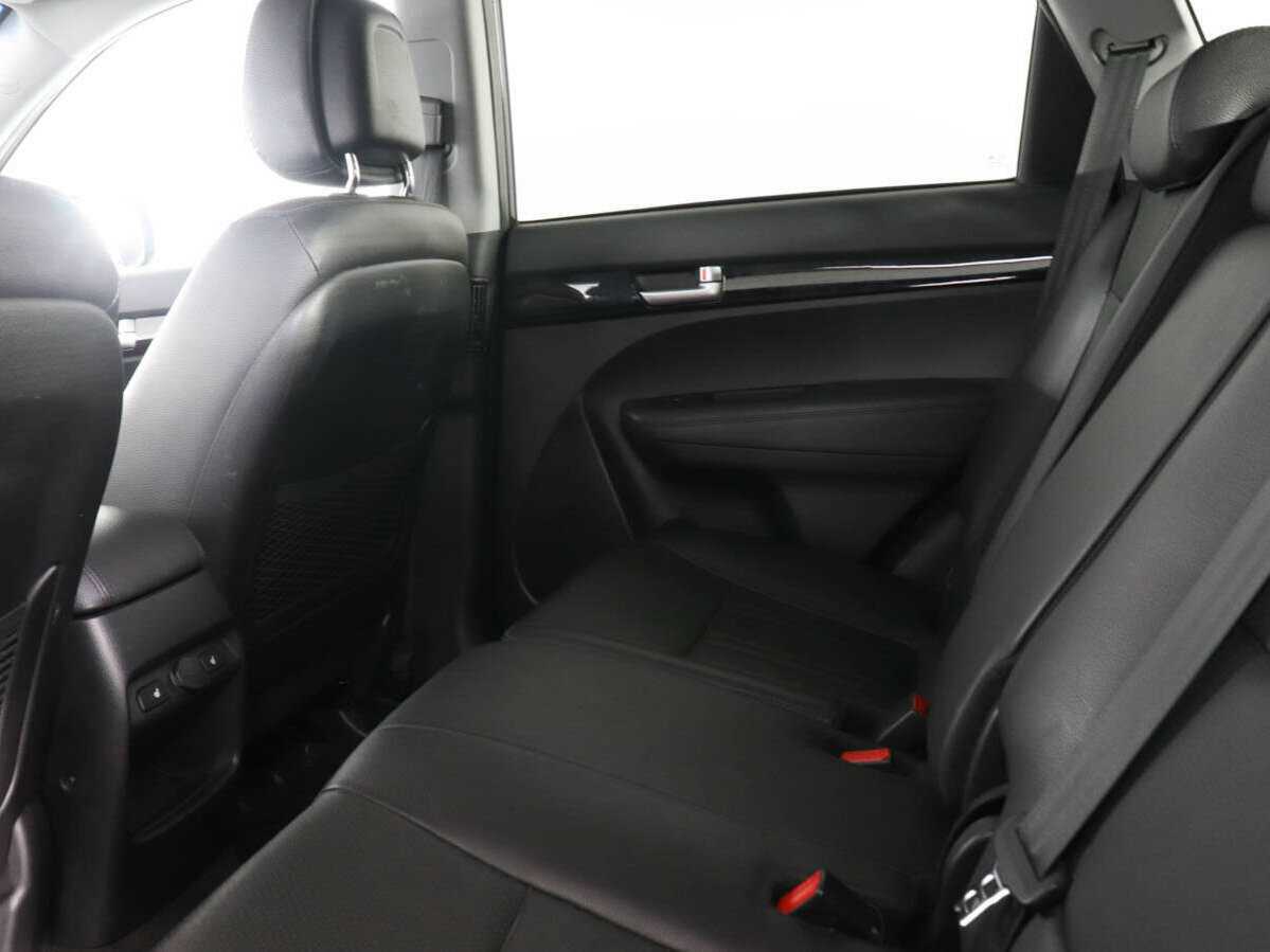 Купить Kia Sorento с пробегом. Фото: #12