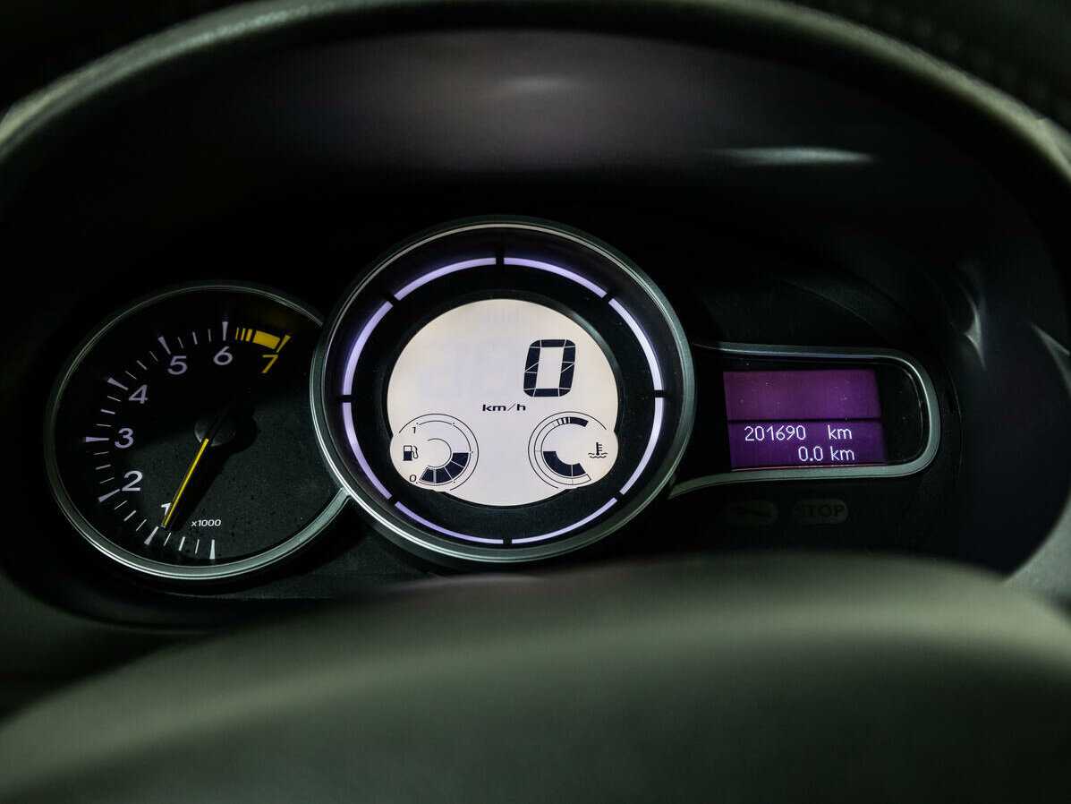 Купить Renault Fluence с пробегом. Фото: #11