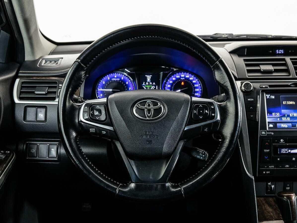 Купить Toyota Camry с пробегом. Фото: #9