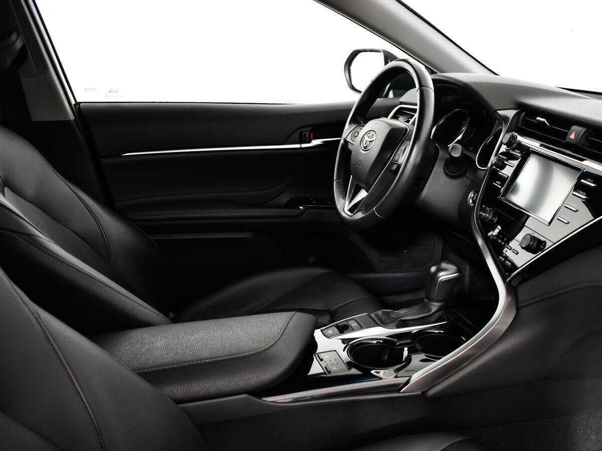 Купить Toyota Camry с пробегом. Фото: #10