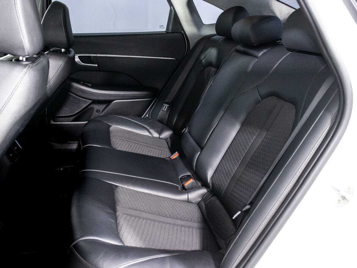 Купить Hyundai Sonata с пробегом. Фото: #9