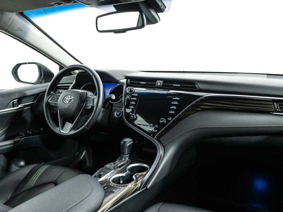 Купить Toyota Camry с пробегом. Фото: #8
