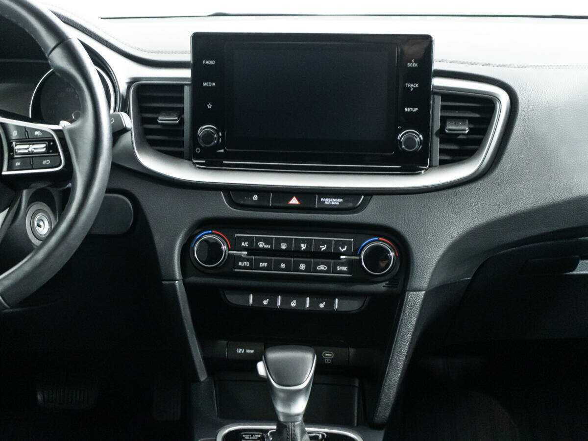 Купить Kia Ceed с пробегом. Фото: #13