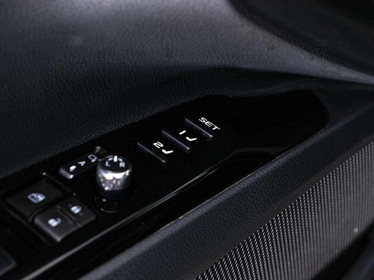 Купить Toyota Camry с пробегом. Фото: #15