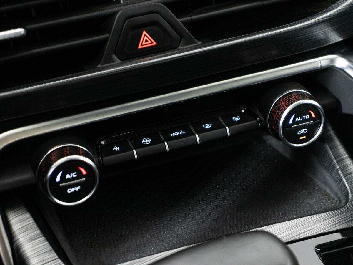 Купить Geely Tugella с пробегом. Фото: #17