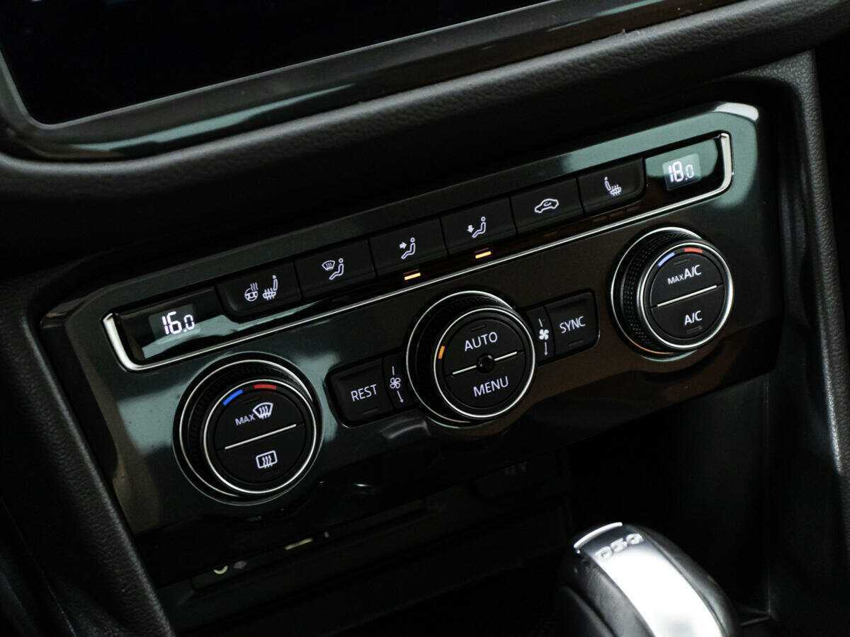 Купить Volkswagen Tiguan с пробегом. Фото: #14