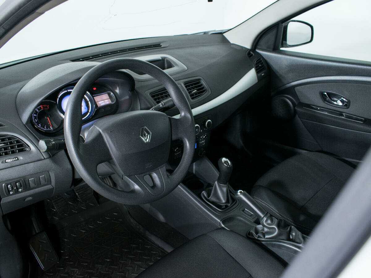 Купить Renault Fluence с пробегом. Фото: #10