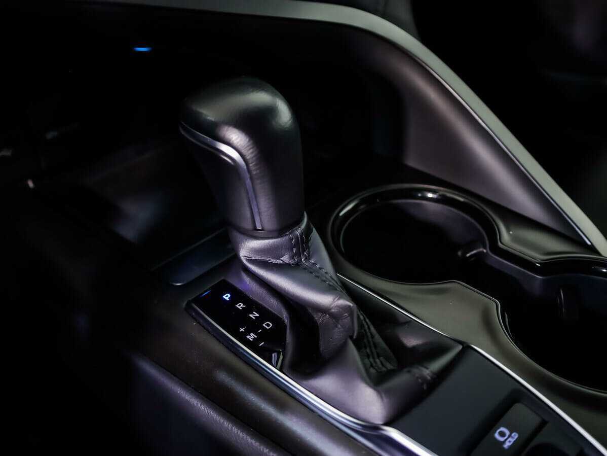 Купить Toyota Camry с пробегом. Фото: #14