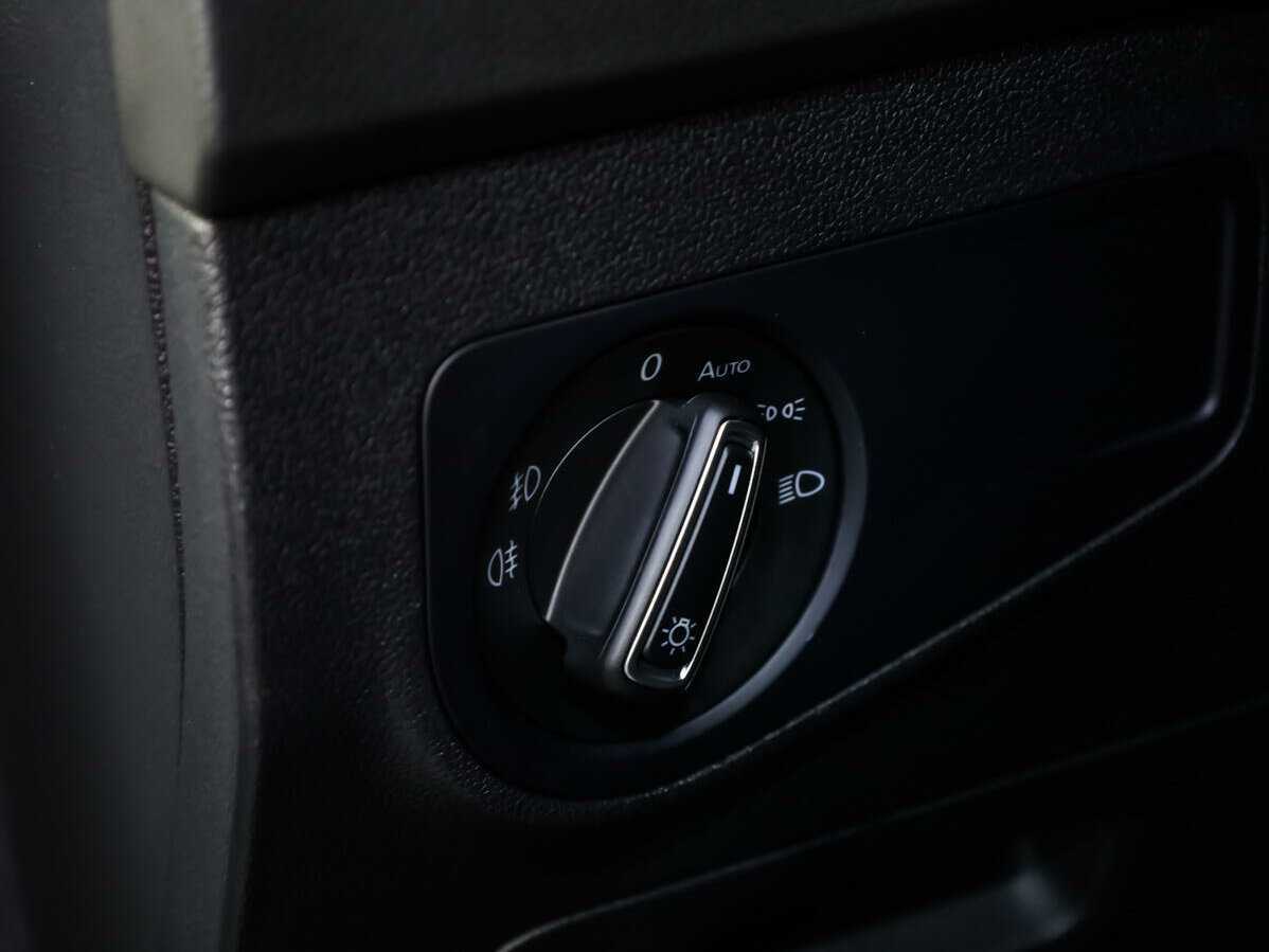 Купить Volkswagen Tiguan с пробегом. Фото: #16