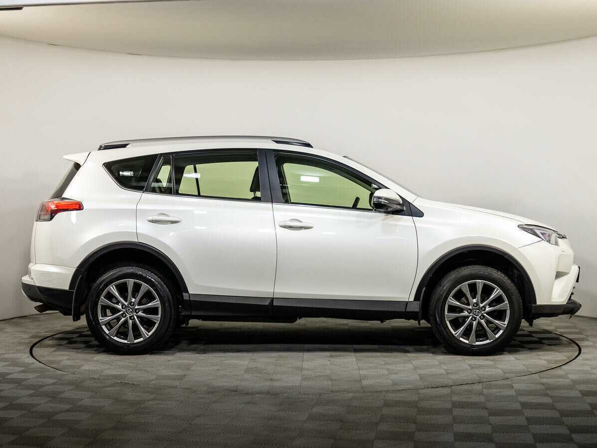 Купить Toyota RAV4 с пробегом. Фото: #2