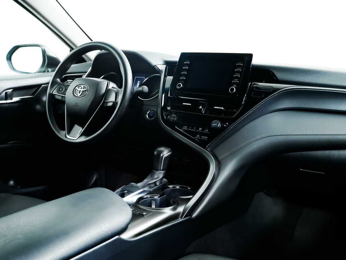Купить Toyota Camry с пробегом. Фото: #7