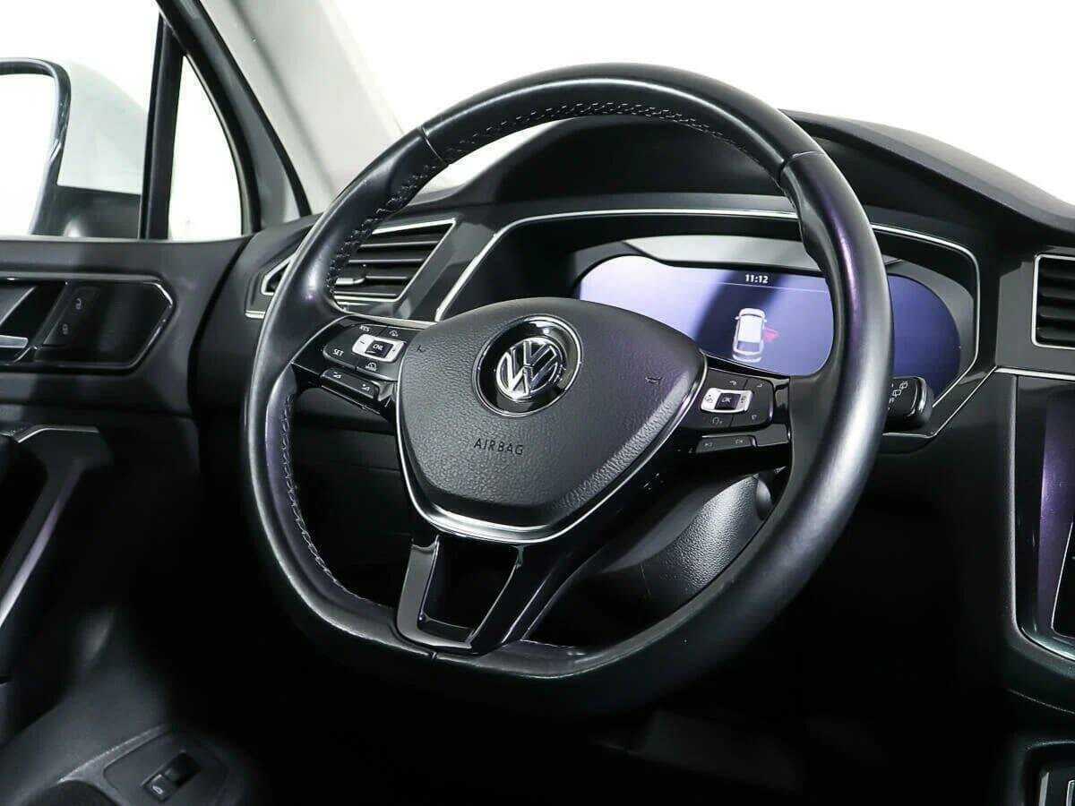 Купить Volkswagen Tiguan с пробегом. Фото: #12