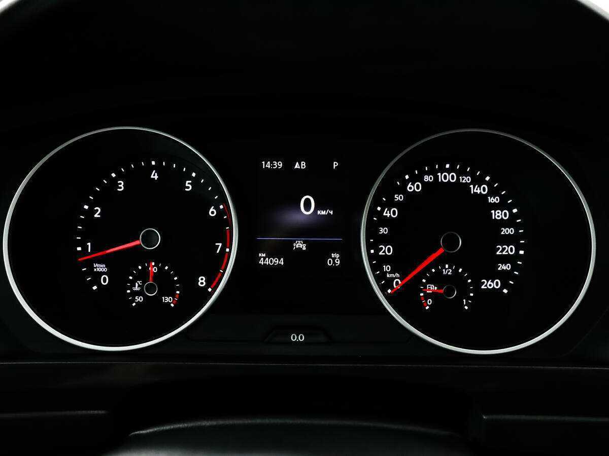 Купить Volkswagen Tiguan с пробегом. Фото: #8