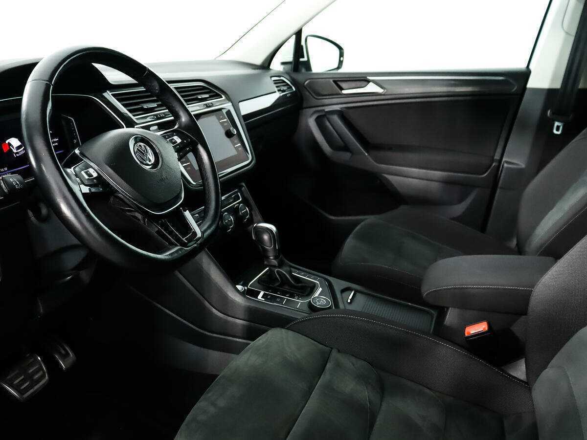 Купить Volkswagen Tiguan с пробегом. Фото: #8