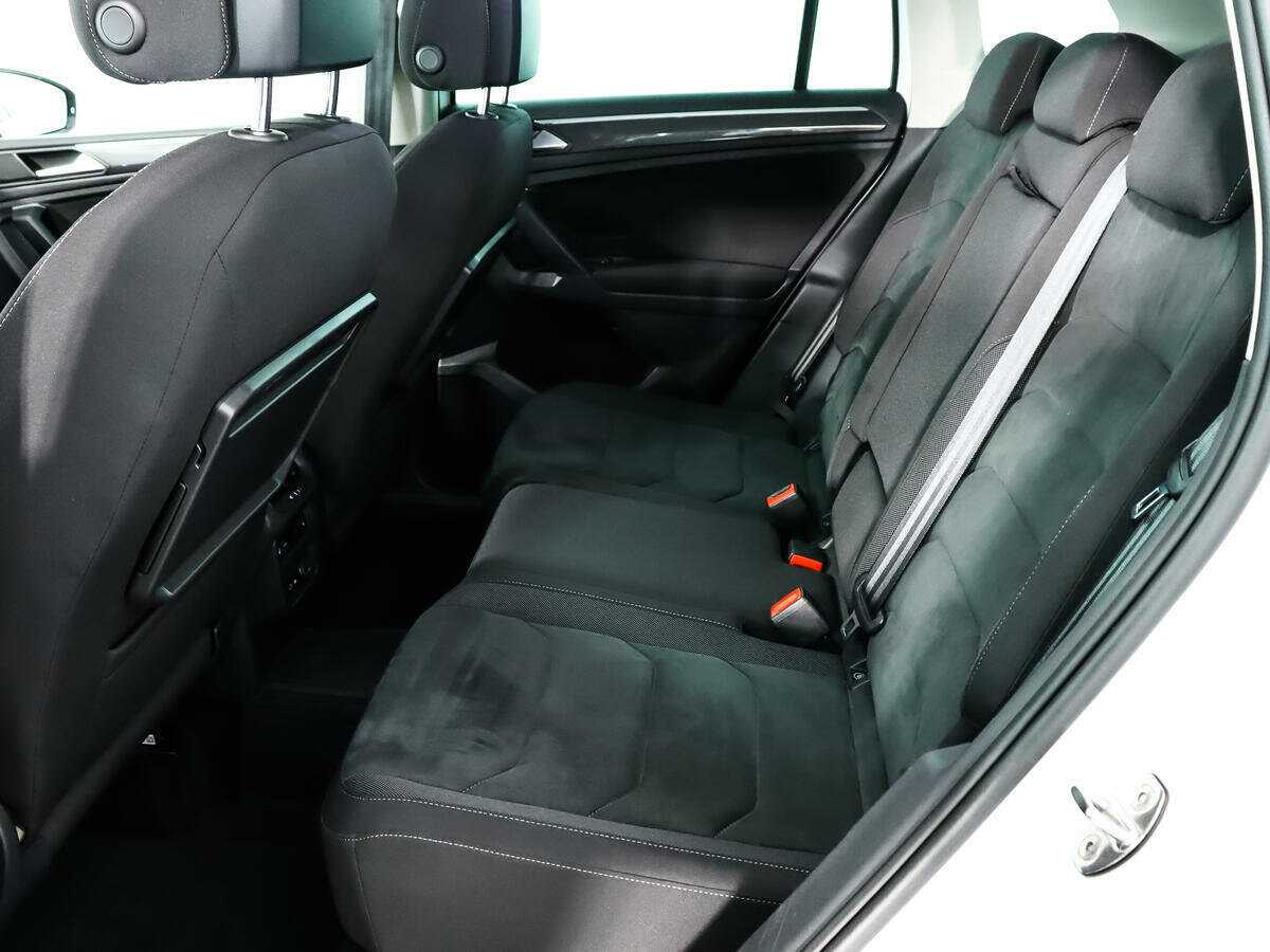 Купить Volkswagen Tiguan с пробегом. Фото: #9