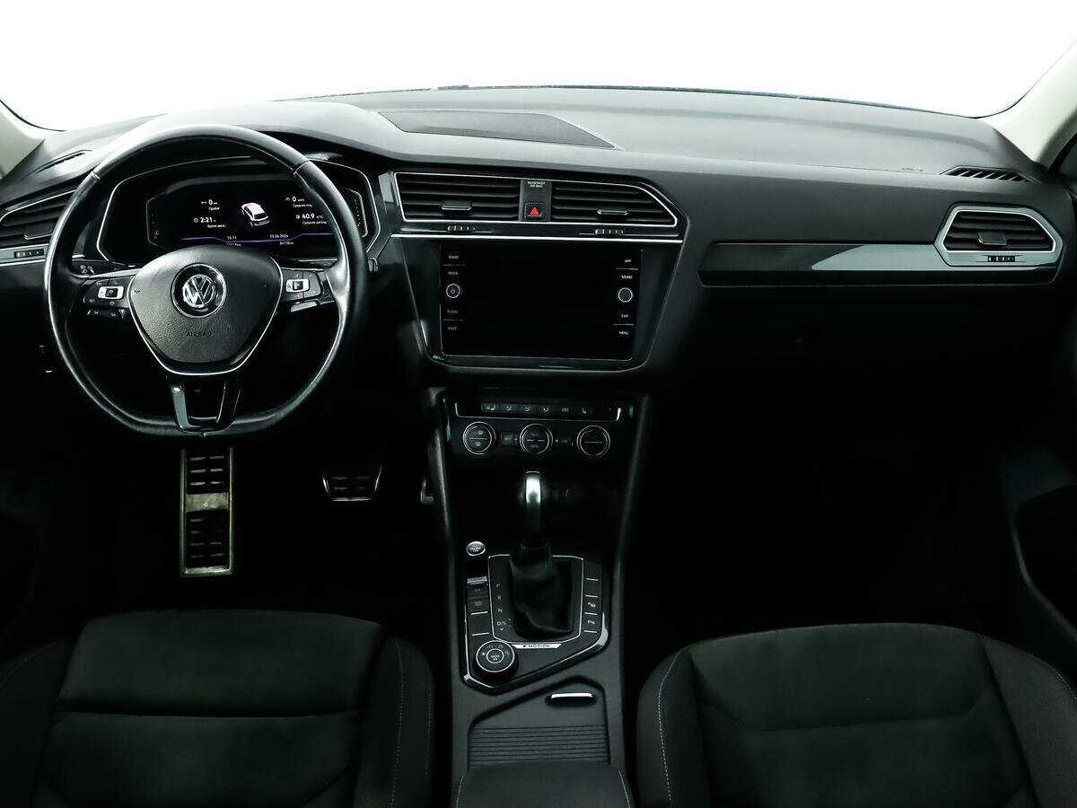 Купить Volkswagen Tiguan с пробегом. Фото: #11