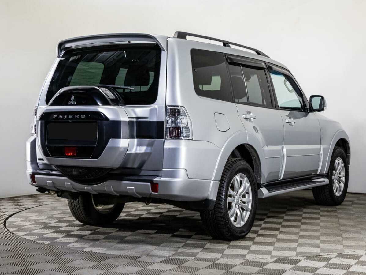 Купить Mitsubishi Pajero с пробегом. Фото: #4
